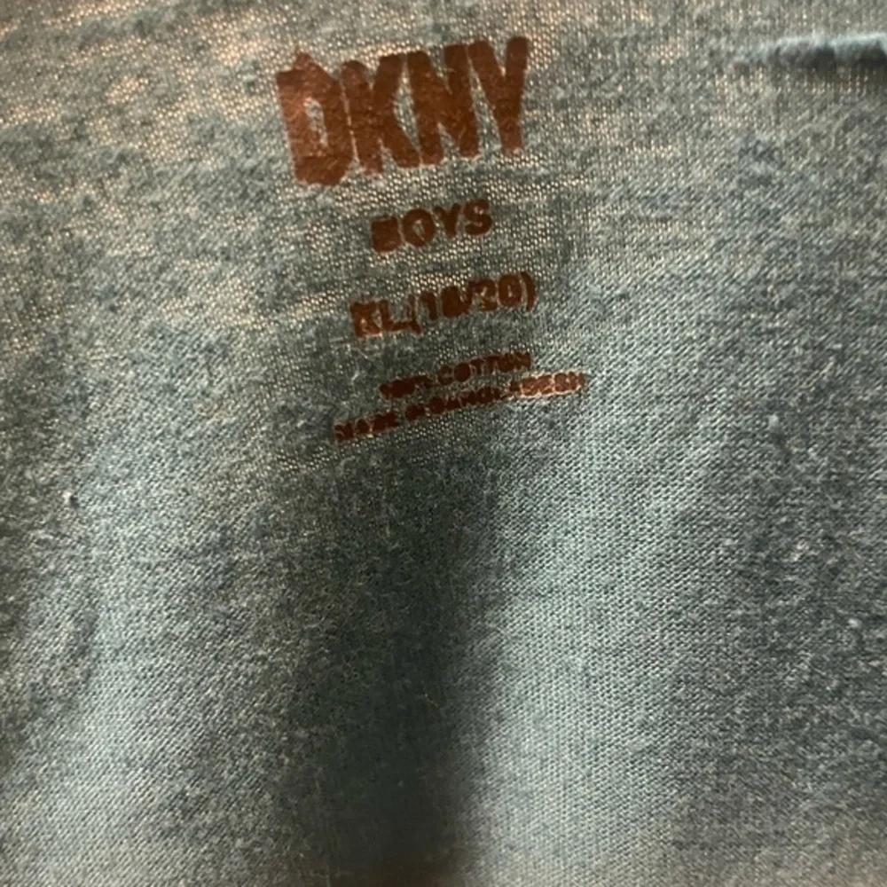 10/$20🔥DKNY Boys long sleeve‎